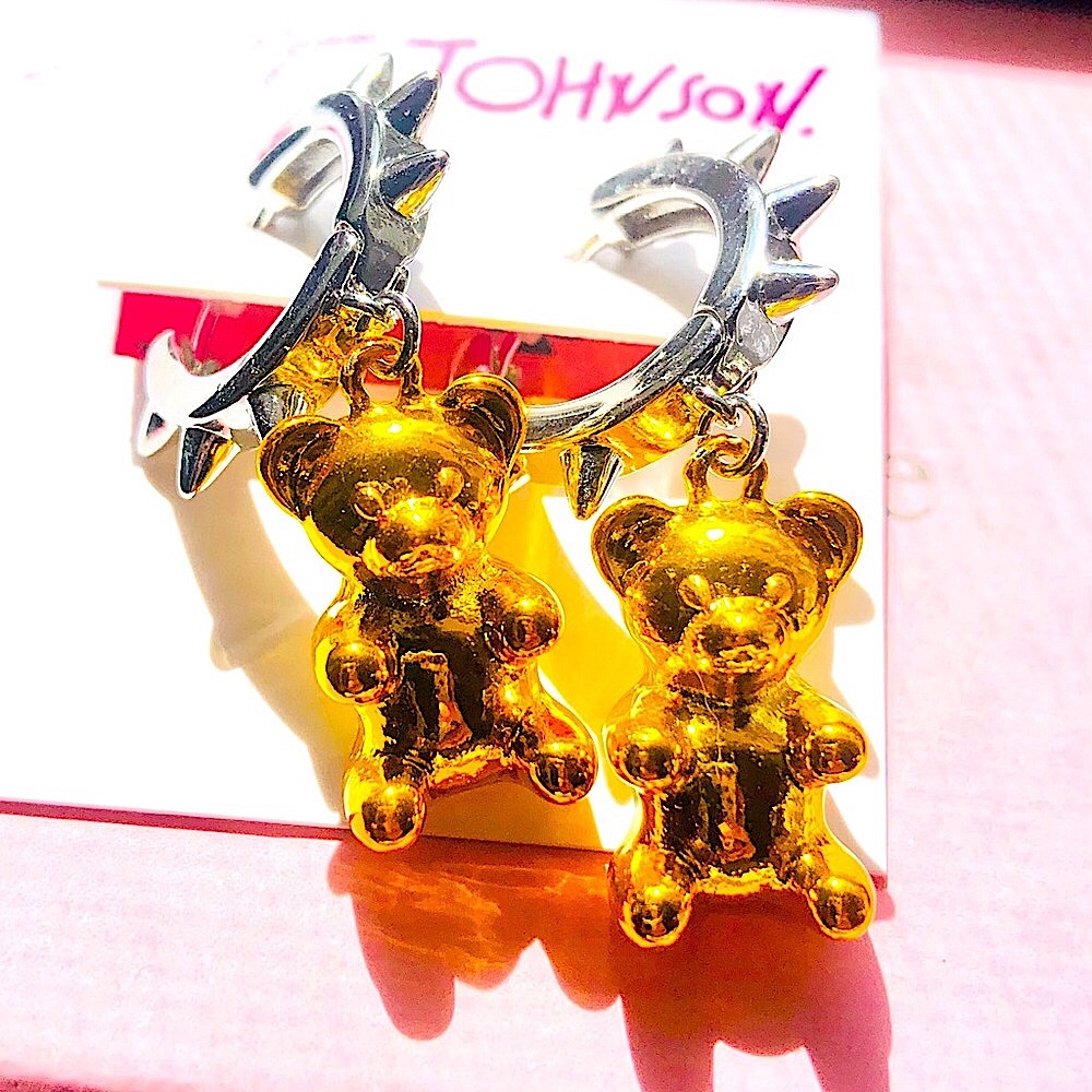 NWT BETSEY JOHNSON PUNK N SPICE GUMMY BEAR HUGGIE EARRINGS